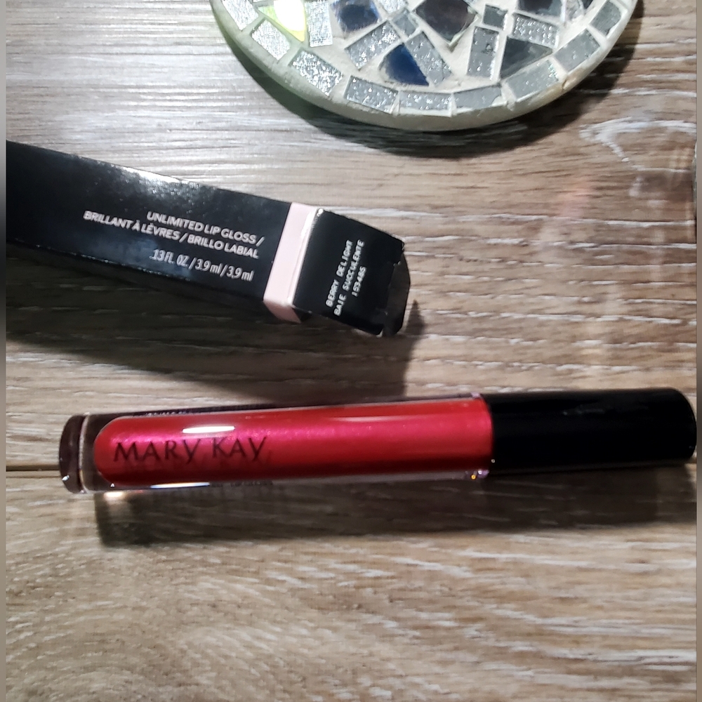 Mary Kay Berry Delight Unlimited Lip Gloss